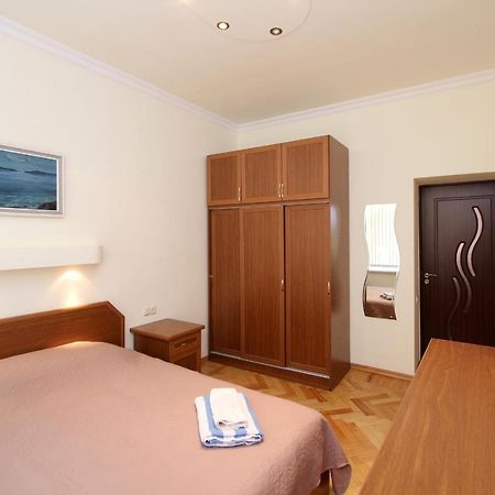 Large Apartment By The Opera- Luxury Living Room, 2 Bedrooms, Equipped Kitchen And Balcony Yerevan Exterior photo